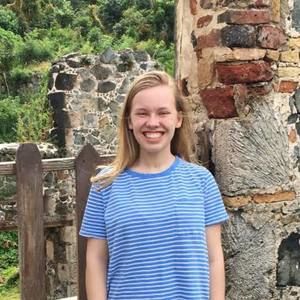 Meet your Posher, Abby